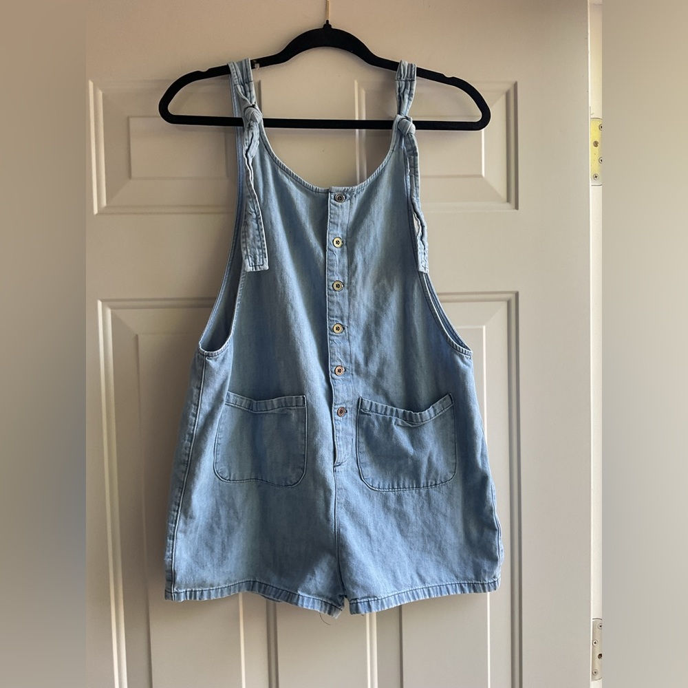 BDG Light Wash Denim Short Overalls